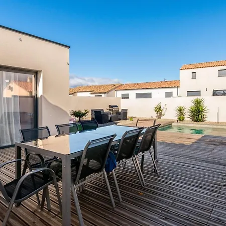 Celine - House With Pool Hotel 4*
